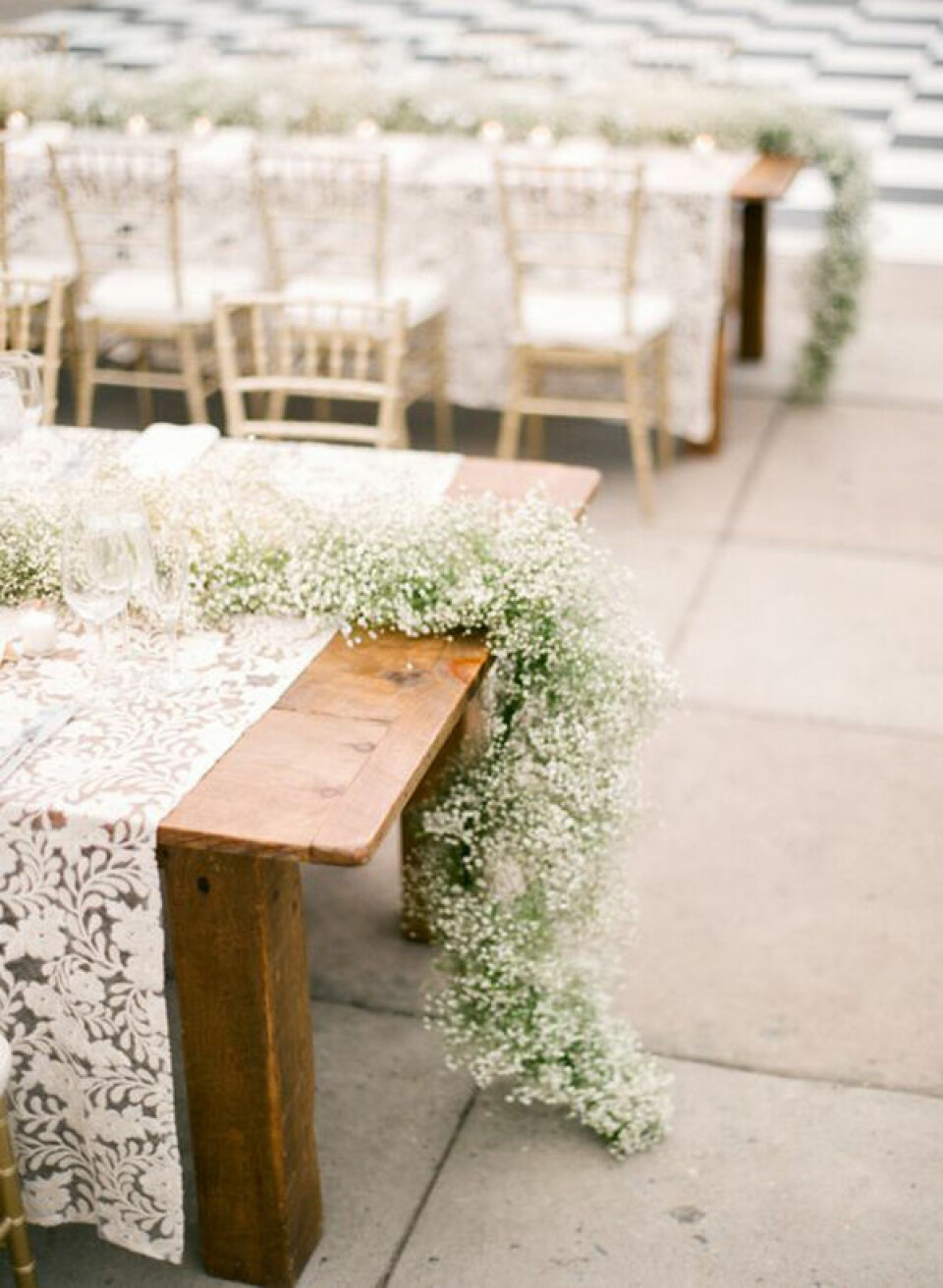 Bildkälla https://www.stylemepretty.com/2016/06/28/see-why-this-wedding-wins-the-award-for-most-unique-venue-ever/