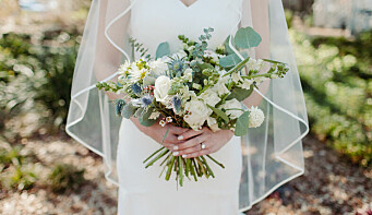 Blommor till bröllopet – 5 tips för en budgetbukett