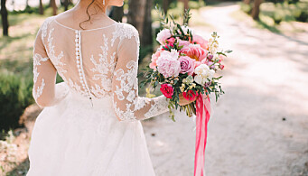 Brudbukett med pioner – se fina buketter till bröllopet